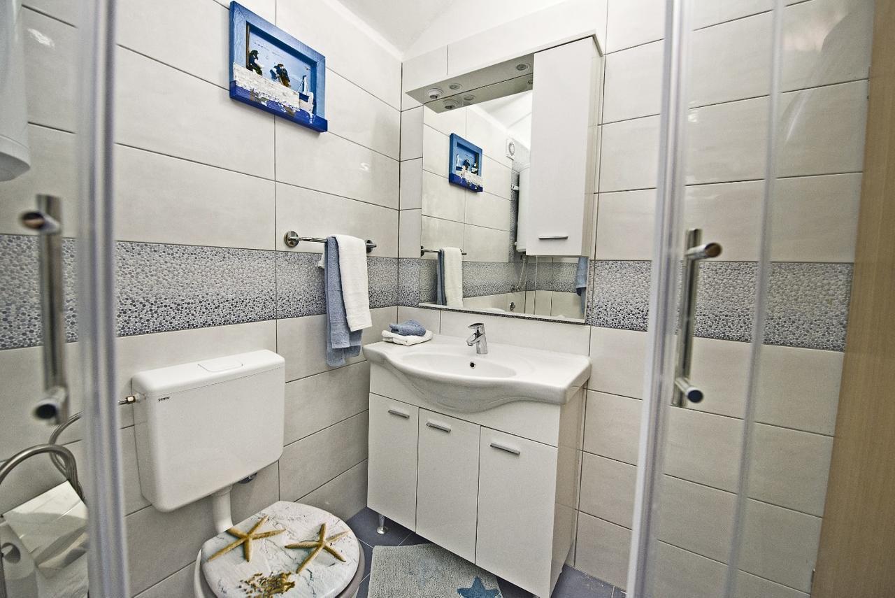 Holiday Home Listesi 1 Trogir Exteriör bild