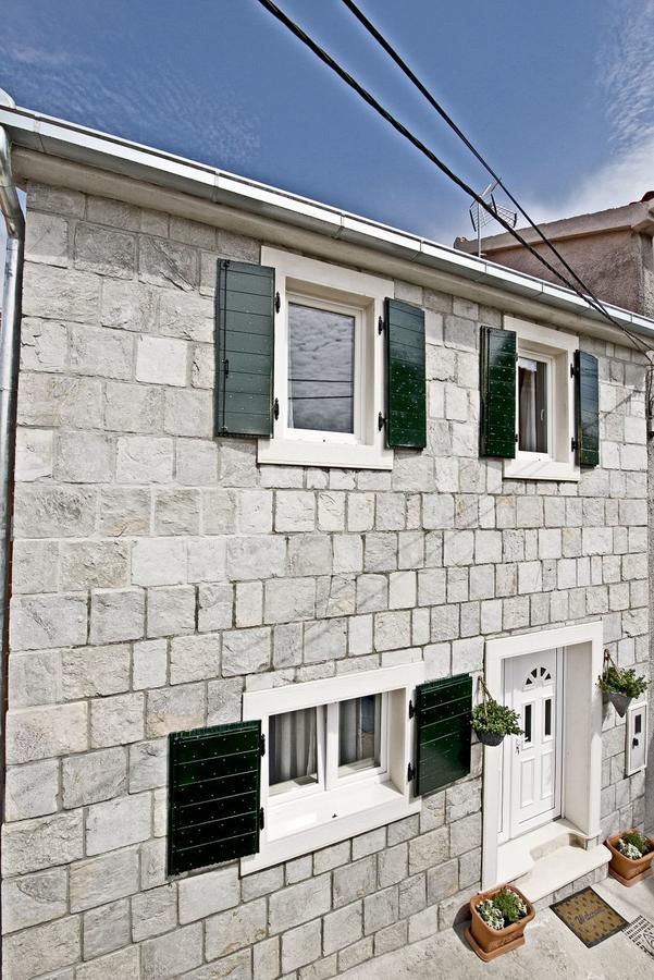 Holiday Home Listesi 1 Trogir Exteriör bild