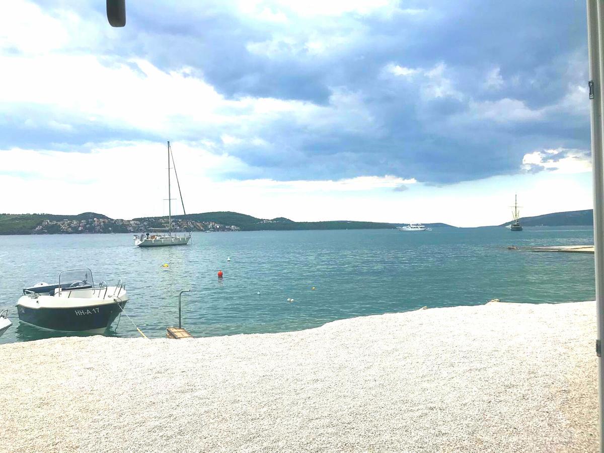 Holiday Home Listesi 1 Trogir Exteriör bild
