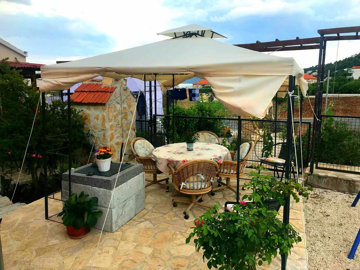 Holiday Home Listesi 1 Trogir Exteriör bild